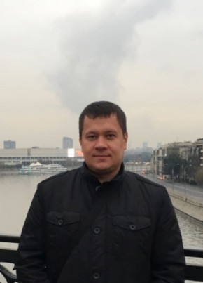 Роман из Москвы 46 лет