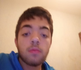 Mattew, 20, Dourdan