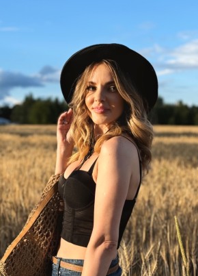 Lina, 32, Russia, Moscow