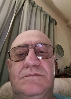 Alan из Brantford 60 лет