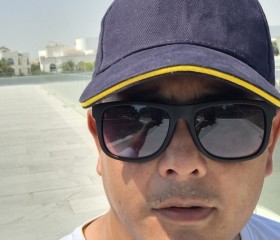 Kinda, 21, Abu Dhabi