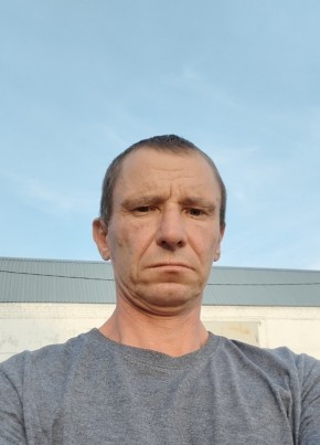 Юрий из Нижнекамска 46 лет