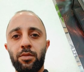 Fady, 30, Abu Dhabi