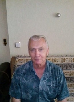 Василий, 70, Россия, Новомосковск