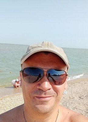 Роман из Каменск-Шахтинския 44 года