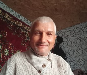 Leon, 64, Soroca