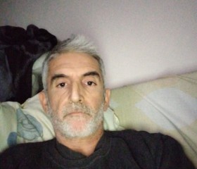 Cristos, 48, Piraeus