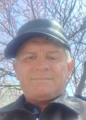 Александер. из Отраднаи 53 года