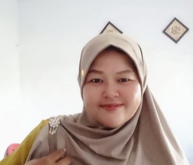 Ayu, 41, Medan