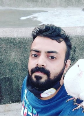 Karan Bhandari, 30, India, Jalālpur (Gujarat)