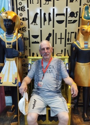 Aleksandr, 60, Russia, Novomikhaylovskiy