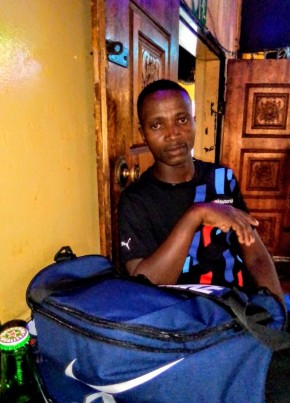 Thabo mataoze, 35, iRiphabhuliki yase Ningizimu Afrika, Kimberley