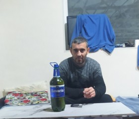 Arshaq Xalatiyan, 38, Tbilisi