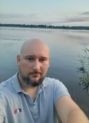 Александр из Саратова 39 лет