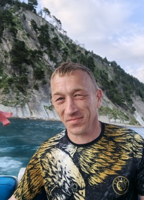 Денис из Белые Столбы 42 года