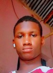 Amadou Jallow, 21 год, Bathurst