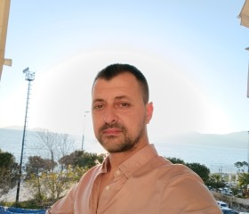Toni, 38, Tirana