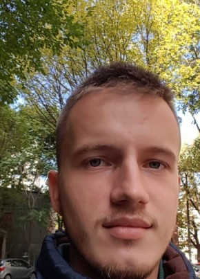 Emil, 25, Romania, Sectorul 2