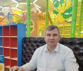 Oleg, 55, Moscow