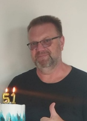 Сергей из Новокуйбышевска 52 года
