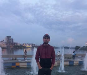 Рома, 33 года, Казань