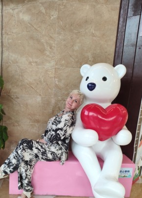 Lapochka, 52, Russia, Saint Petersburg