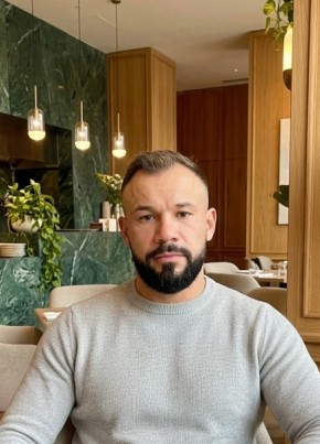 Даниил из Екатеринбурга 40 лет