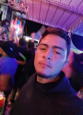 Igor из Londrina 19 лет