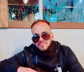 Zinio zinio, 33, Thessaloniki
