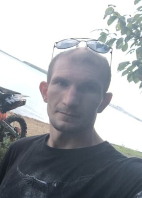 Сергей из Владивостока 32 года