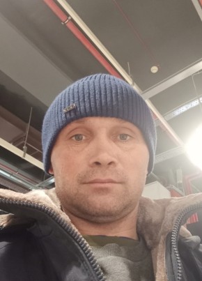 Anton, 41, Russia, Simferopol