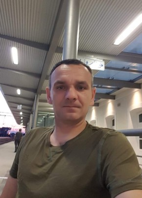 Petar из Zagreb 48 лет