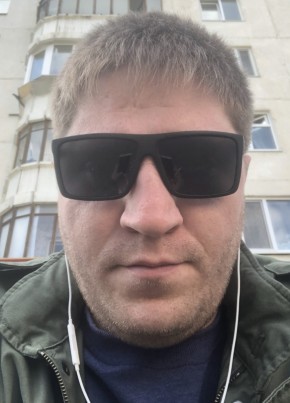 Роман, 39, Россия, Тихвин
