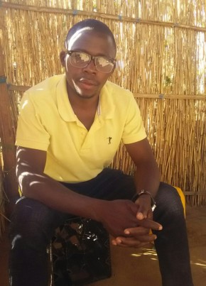 Elmo, 28, República de Moçambique, Lourenço Marques