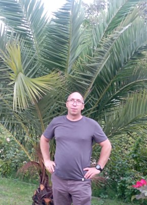 Михаил из Дагомыса 44 года