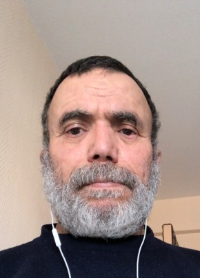 Ahmed, 65, République Française, Paris