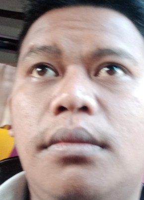 Triyono Yono, 38, Indonesia, Kota Surabaya