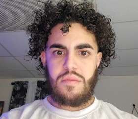 Tatylopez, 28, Reading (Commonwealth of Pennsylvania)