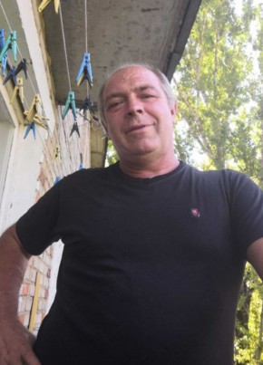 Юрий из Ладожскаи 52 года
