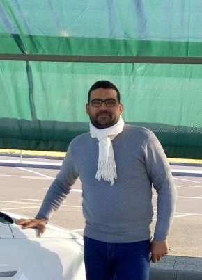 Mohamed, 40, Repubblica Italiana, Roma