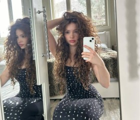 Aliya, 22, Milano