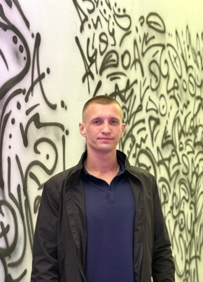 Влад из Шахты 30 лет