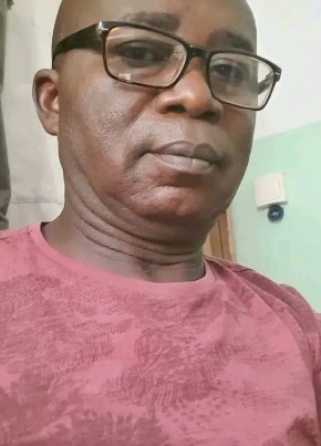 Seydou njoya из Douala 49 лет