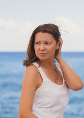 Elena, 47, Russia, Samara