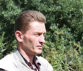 Artur, 56, Neman