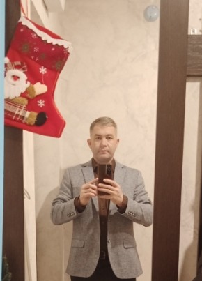 Юрий из Тюмени 42 года