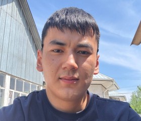 Artur, 20, Osh