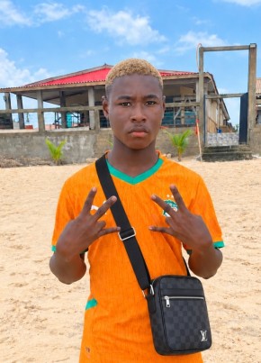 Jean из Abidjan 20 лет