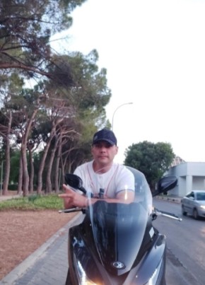 Alejandro Navas, 34, Spain, Alcala de Henares