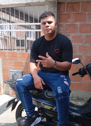 Néstor из Santiago de Cali 20 лет